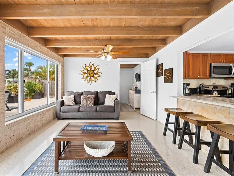 327 Avenida Milano — Photo 28