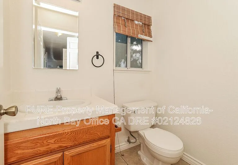 8 Voss Park Cir — Photo 17
