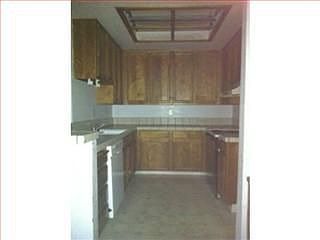 4th image of 393 Kenbrook Cir
