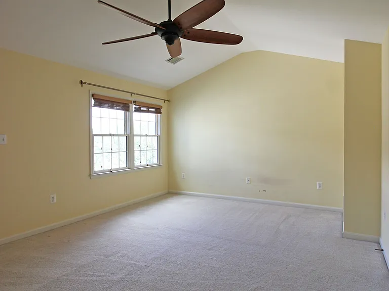 11799 Valley Ridge Cir — Photo 32