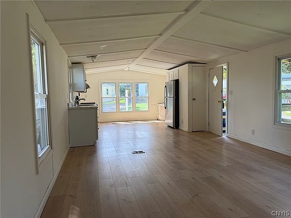 4th image of LOT 402 Rolling Hills Mobile Home Park Ny #5
