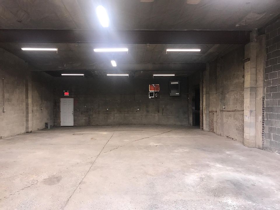 2nd image of 633 N 2nd St