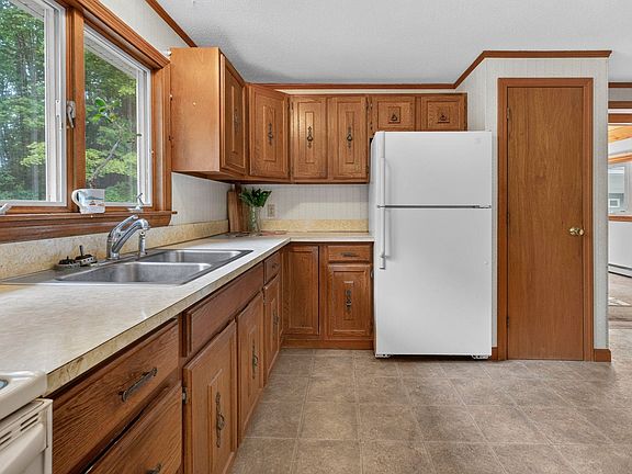 4th image of 535 Prospect Street