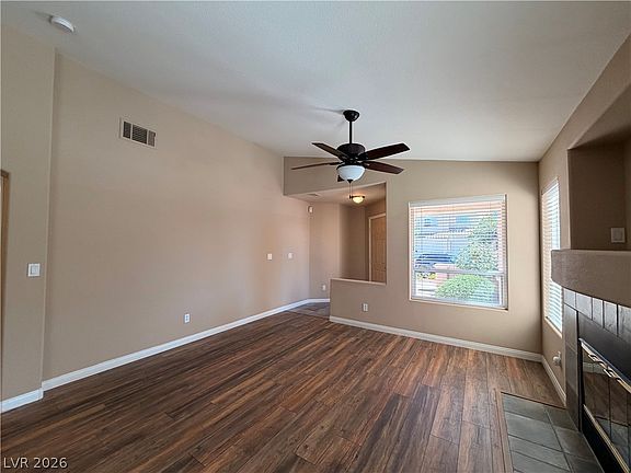 5th image of 212 Horizon Peak Dr