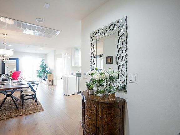 3rd image of 105 S Mariposa Ave APT 304