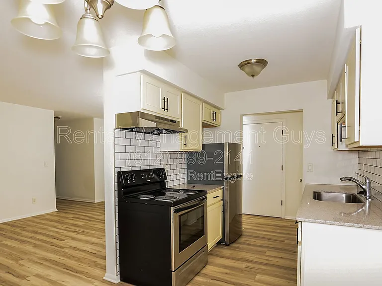 3001 N. 3rd St — Photo 5