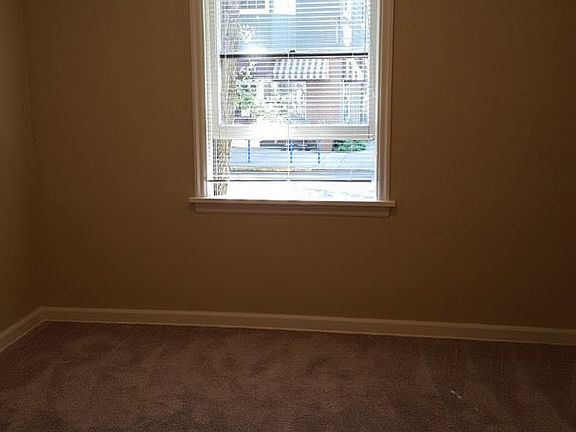 4th image of 7326 SE Milwaukie Ave #6