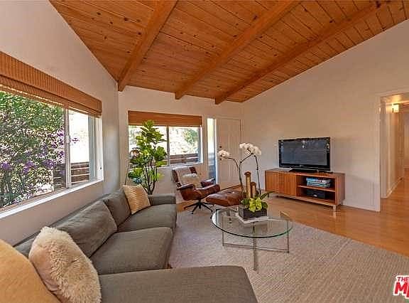 5th image of 2586 Corralitas Dr