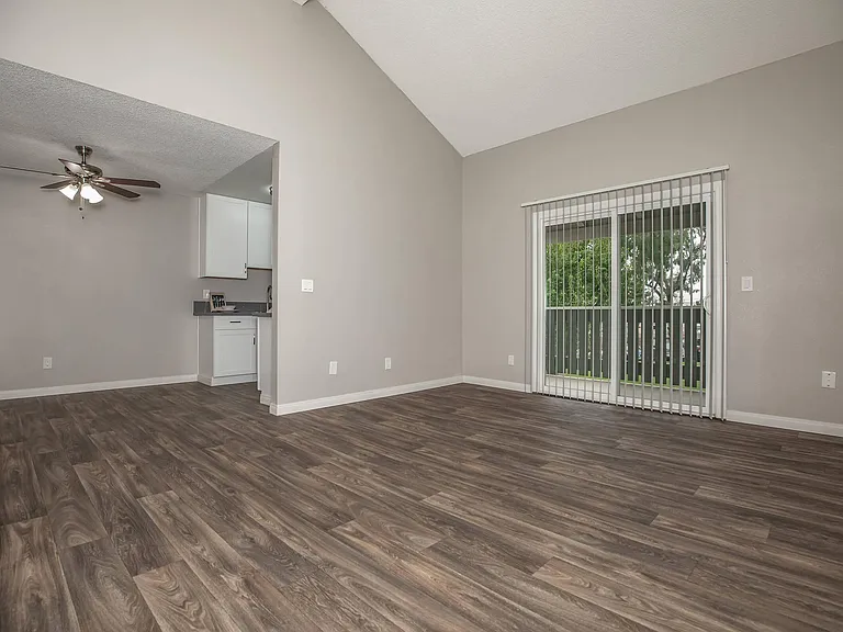 Peartree Apartments — Photo 40