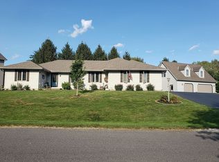 4024 S Dunbar Pt, Mapleton, IL 61547