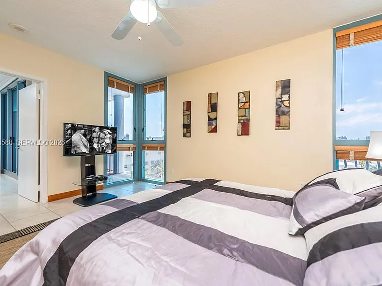 1500 Ocean Dr #609 — Photo 8
