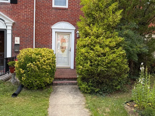 4 Winthrop Ct, Towson, MD 21204