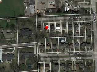 12757 Kingston Ave, Huntington Woods, MI 48070