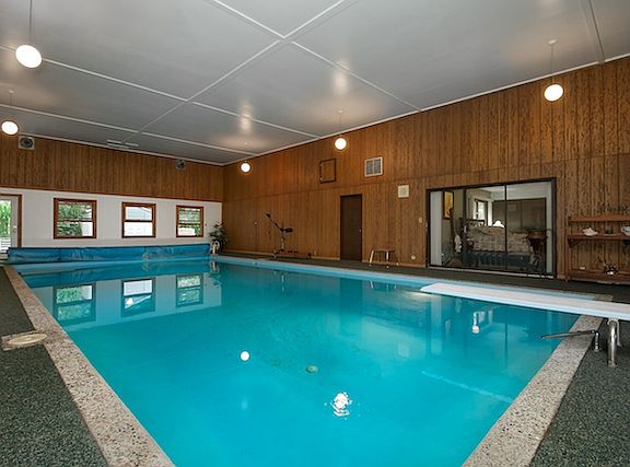 3rd image of 937 Cliffwood Ln