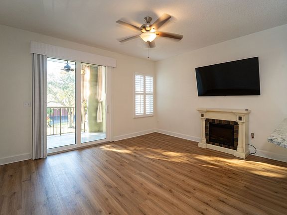 4th image of 4000 Grande Vista Blvd #15