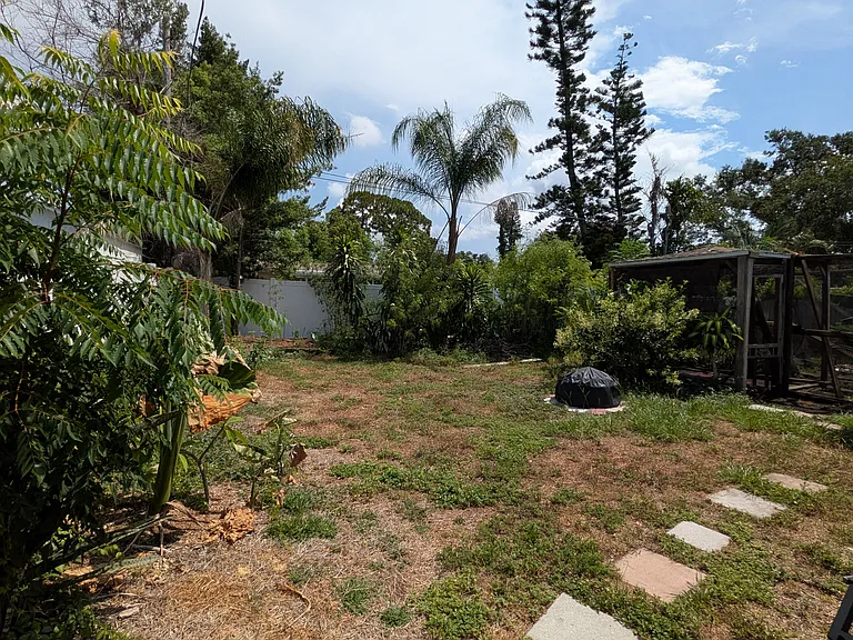 10237 62nd Ter — Photo 15
