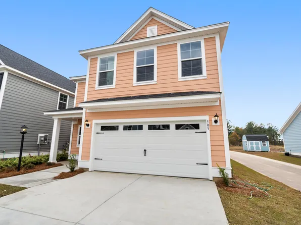 373 Hillman Trail Dr, Moncks Corner, SC 29461