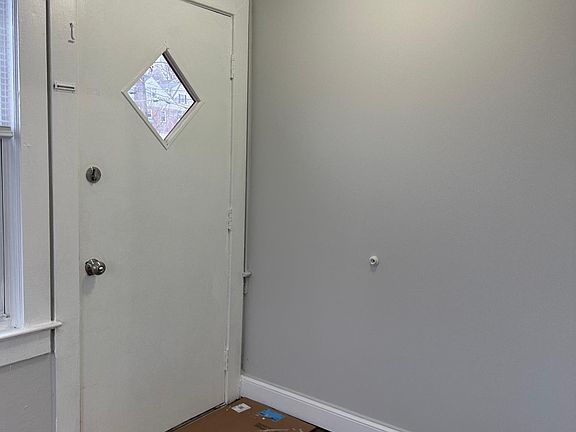 5th image of 68 Aqueduct Ave #1