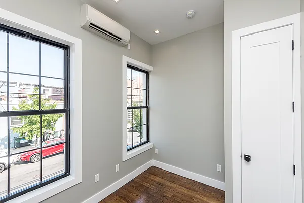 Rented by Nooklyn NYC LLC | media 33