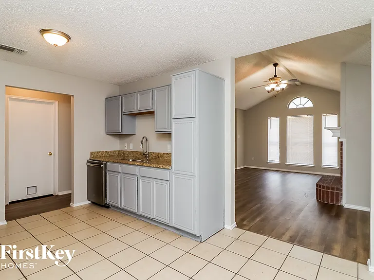 7213 Ashbourne Way — Photo 6