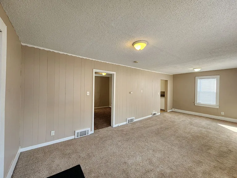 1308 Emma Ave — Photo 13