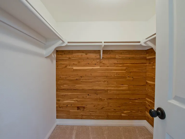 21730 Marylee St — Photo 18