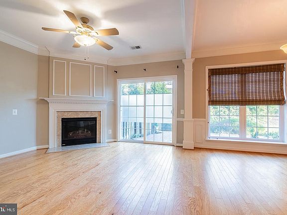 4th image of 6325 Eagle Ridge Ln #32-D