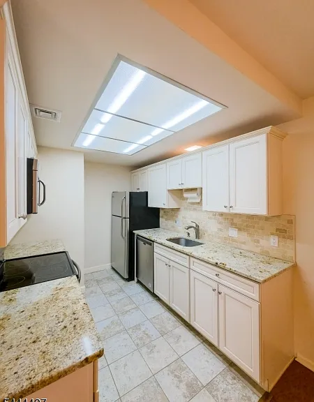 227A Manchester Ln — Photo 8