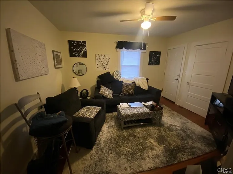 1012 Cadillac St #4 — Photo 3
