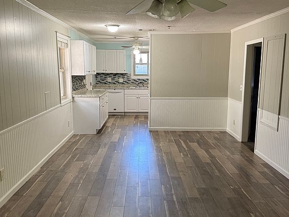 2nd image of 204 5th Ave