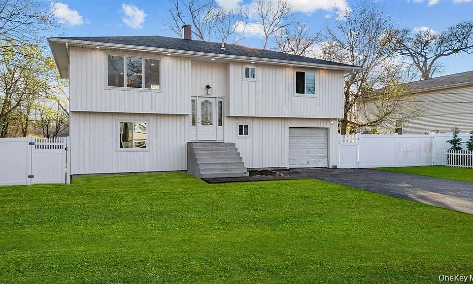 40 Alder Dr
