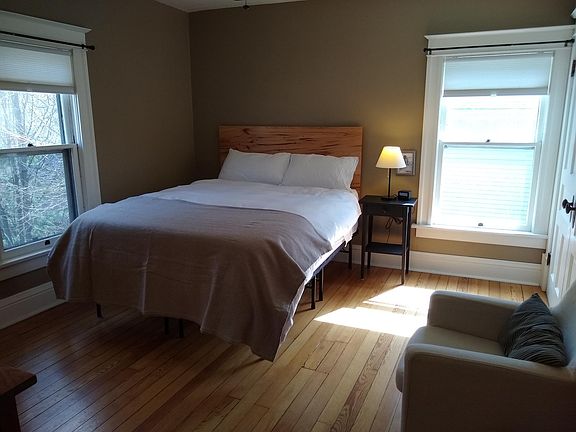 Master bedroom with en suite large walk-in shower.