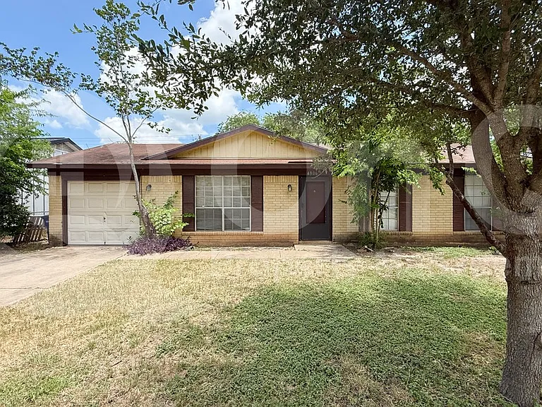 4906 Turnstone Dr — Photo 2