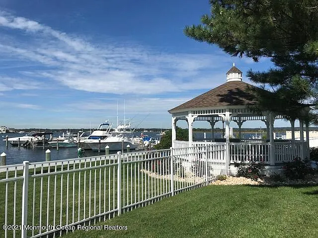 54 Wharfside Dr #54 — Photo 12