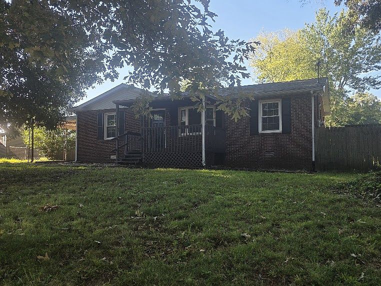 1st image of 290 Lafayette Rd