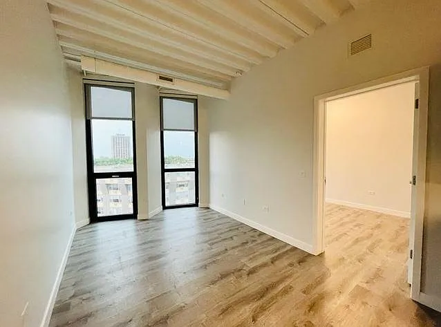 Arcade Residences — Photo 7
