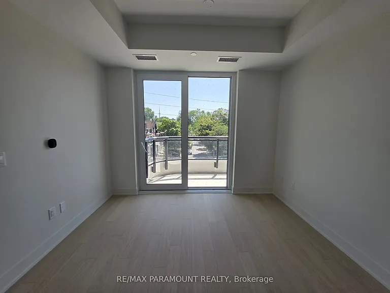 322 Dupont St #307 — Photo 11