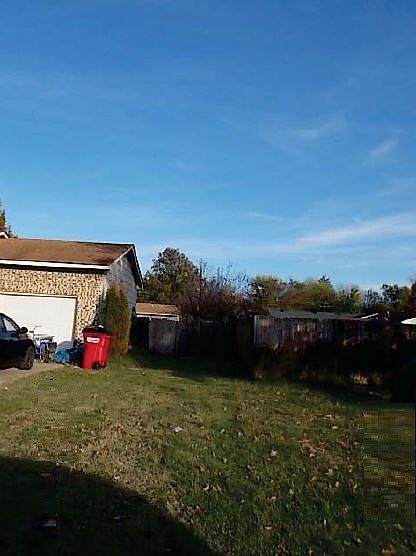 2nd image of 316 Louise Dr
