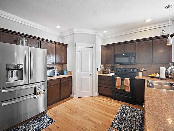5th image of 3012 Prairie Hawk Ln