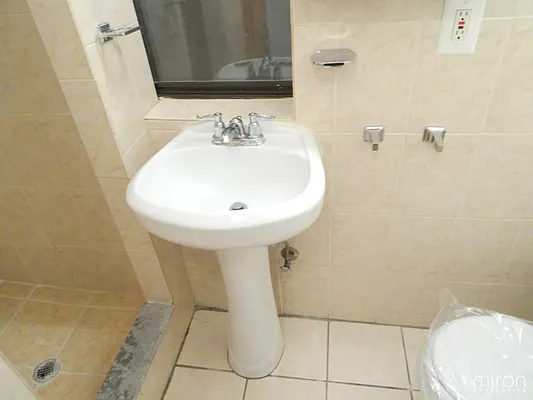 Rented by Miron Properties | media 26