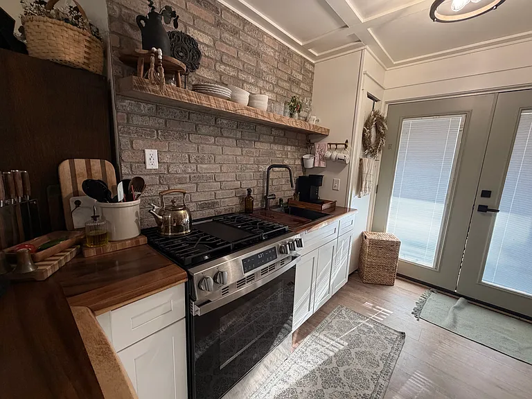 611 N Buena Vista Ave — Photo 12