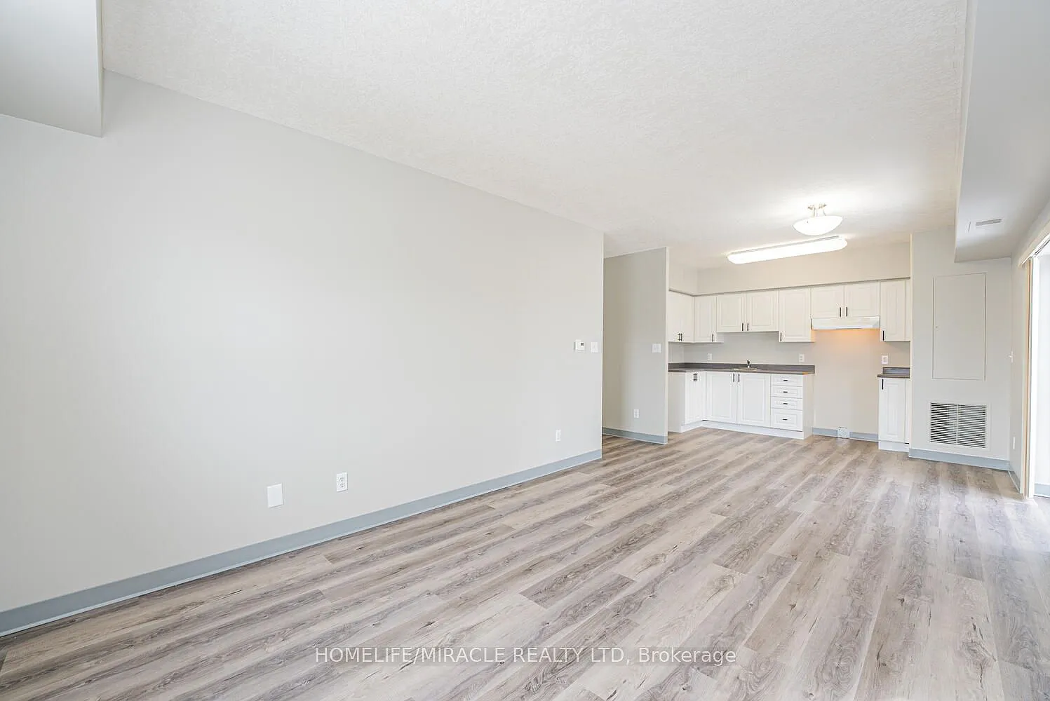 2 bed, $2,055 — Photo 4
