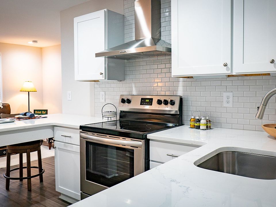 1st image of 1309 Hudson Ave #B5