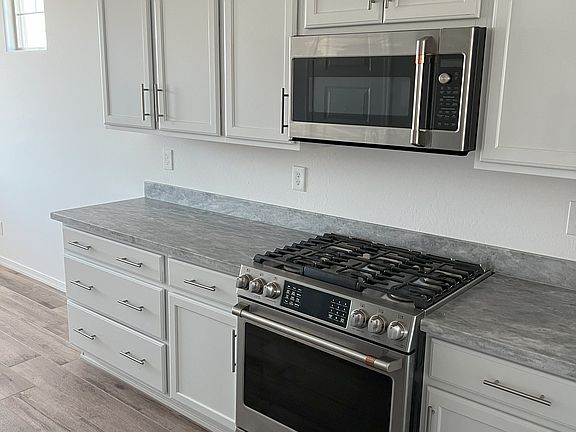 4th image of 32091 N 124th Dr