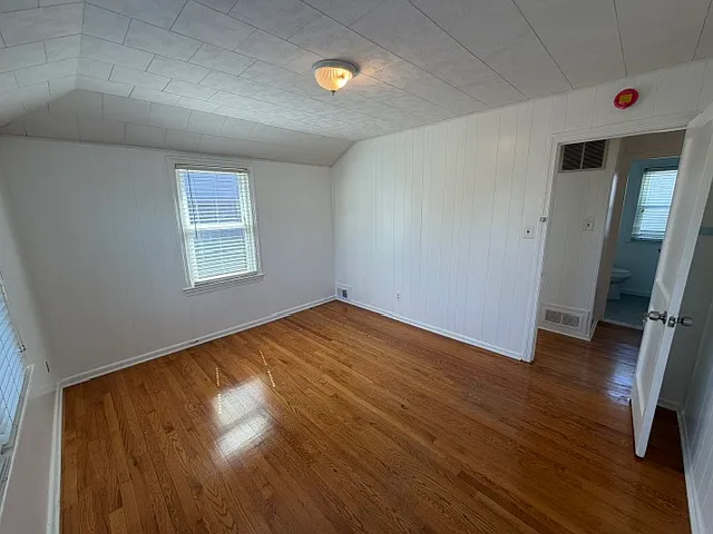 639 Emerson St NE — Photo 25