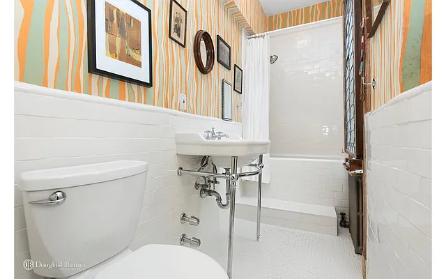 Rented by Douglas Elliman | media 19