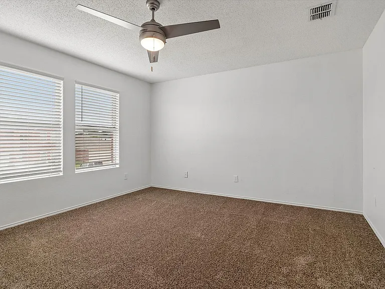 2217 Bradford Pear Dr — Photo 8