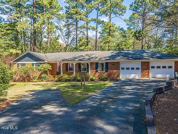 2nd image of 204 Haldane Drive