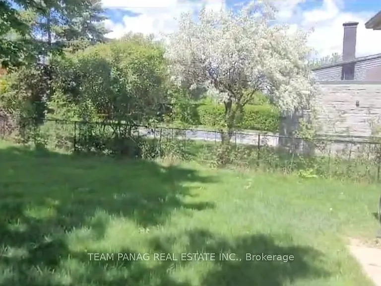 12 Jeremy Pl #UPPER — Photo 17