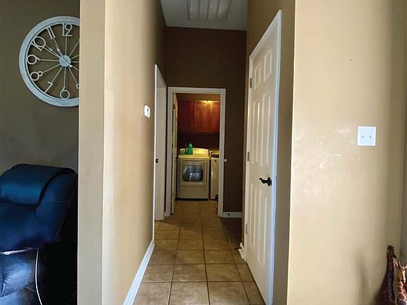 5th image of 14200 Chesterfield Cir